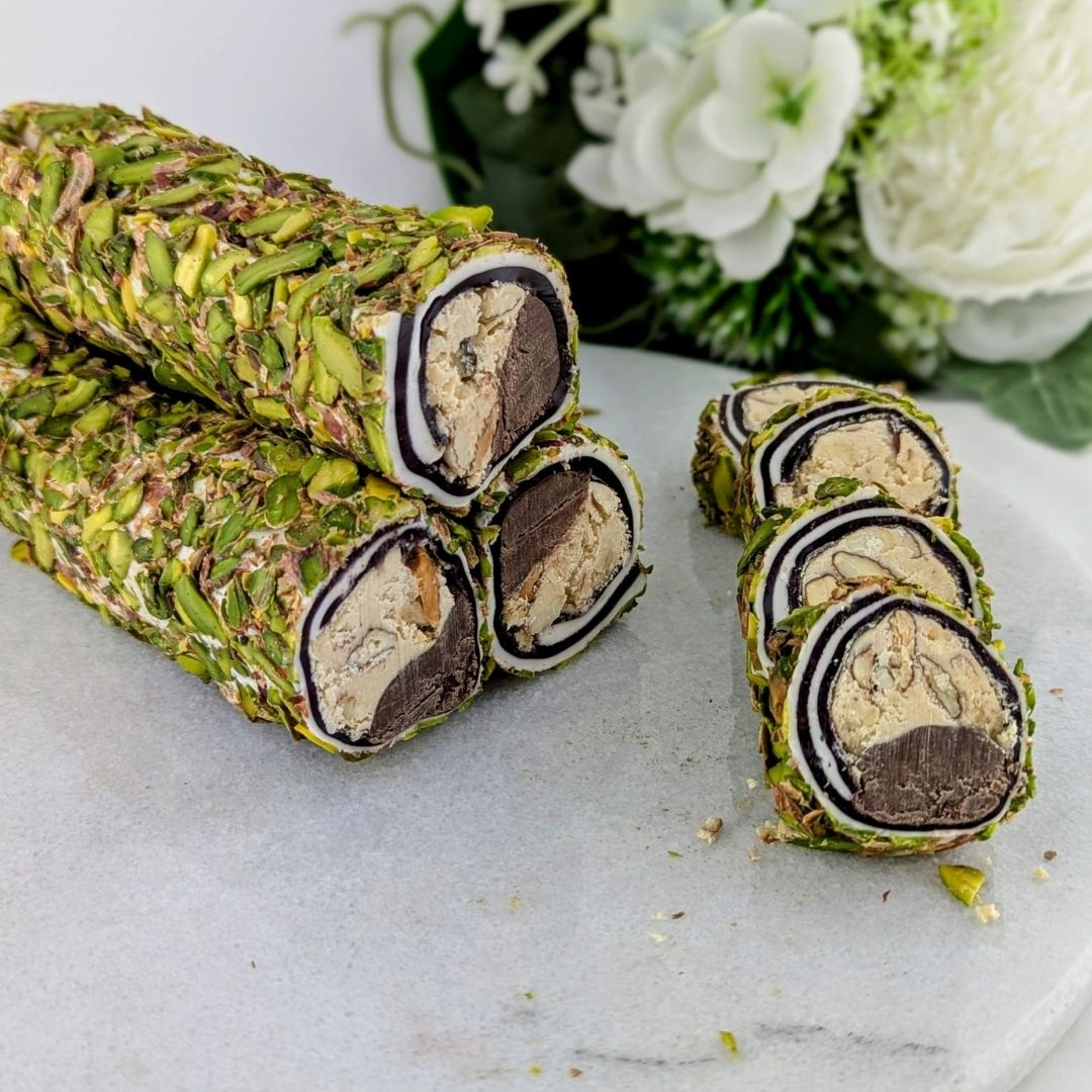 Sarma-Lokum mit gehackten Pistazien und Brombeer-Mix – 250 g